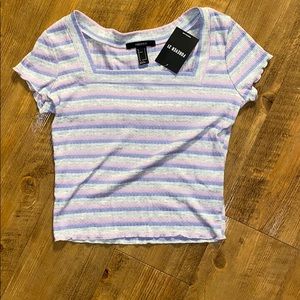 Adorable cropped lettuce trim square neck top!